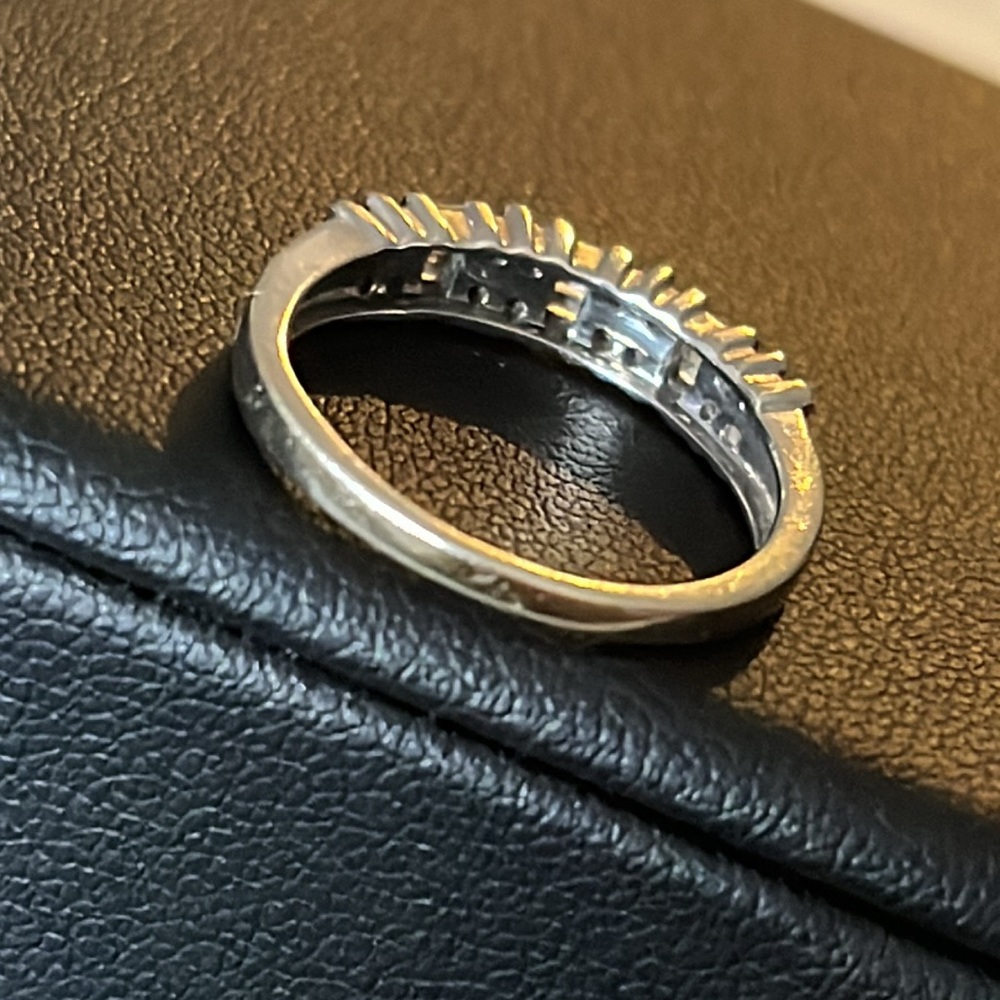 10KT White Gold Diamond Wedding Anniversary Band Ring - Picture 5 of 13